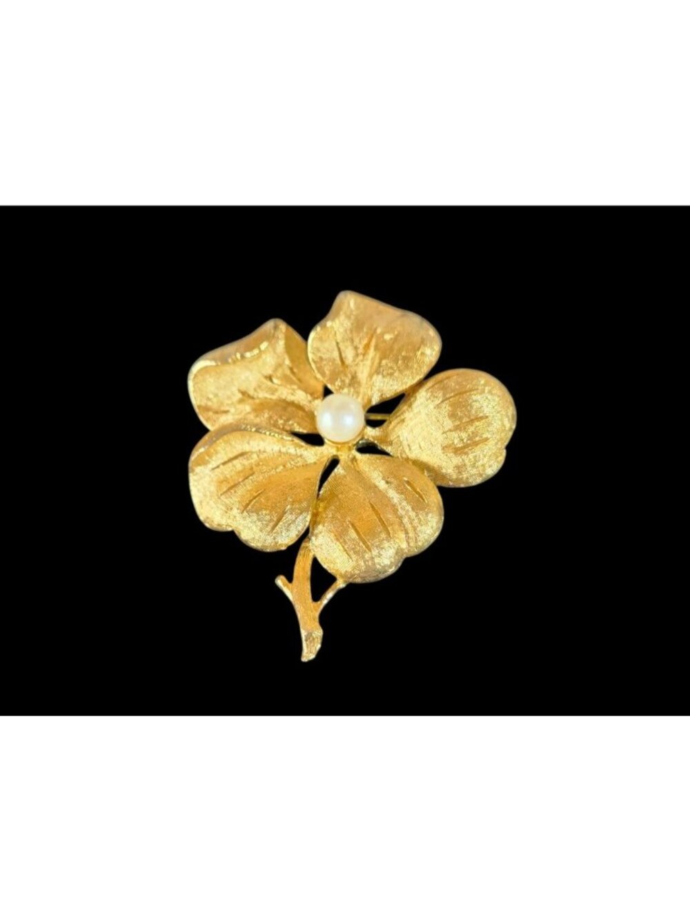 Francois Vintage Gold Tone Flower Brooch Faux Pearl Center Classic 1950s Jewelry